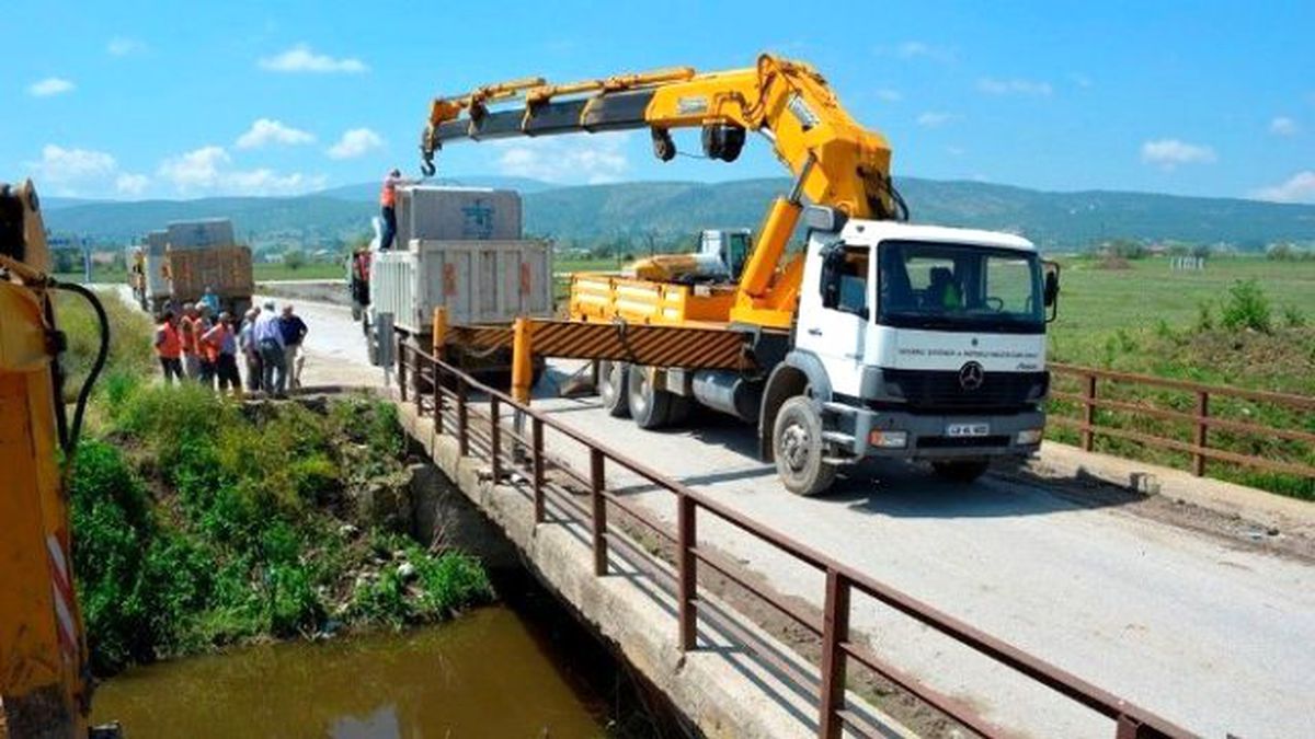 AK Parti\'li Vural Kavuncu: Göbel\'in Yol Problemi Çözeceğiz