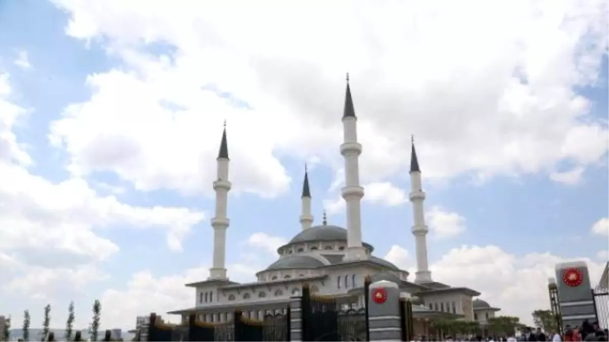 Beştepe Millet Camii İbadete Açıldı