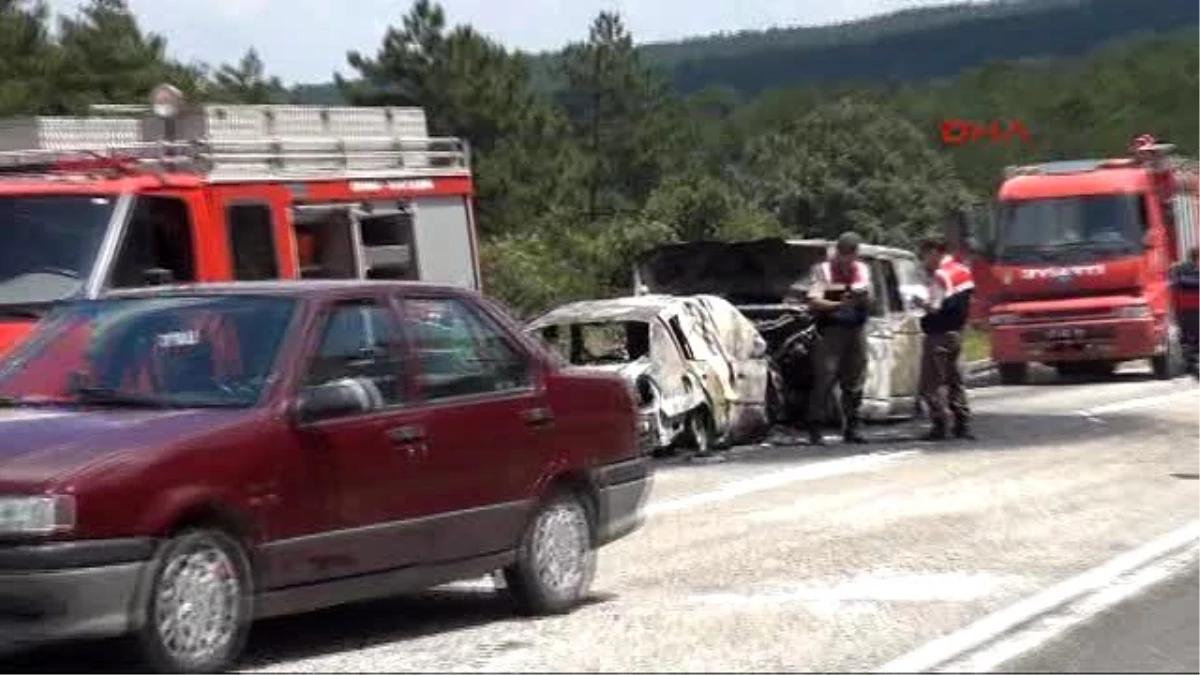 Çanakkale Kazada Yanan Otomobil 3 Kişiye Mezar Oldu