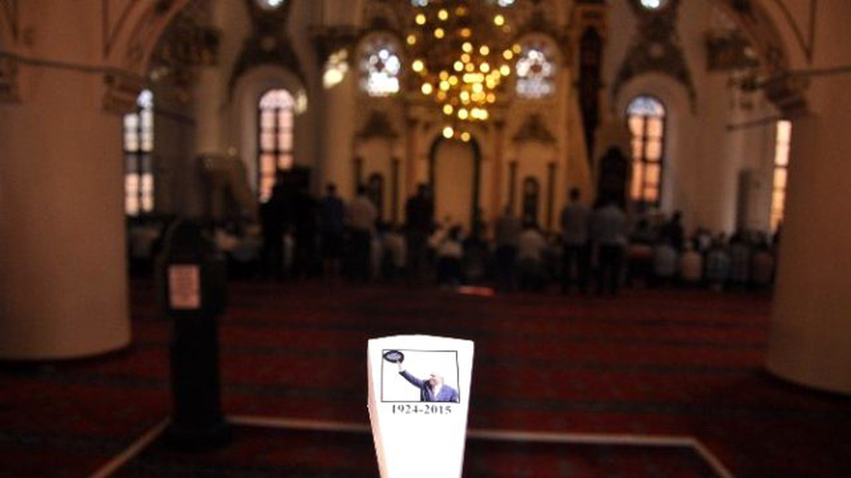 Demirel İçin İzmir\'de Mevlit Okundu
