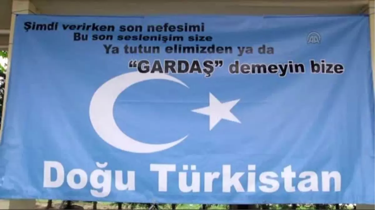 Doğu Türkistan\'da Müslümanlara Yönelik Saldırılar Protesto Edildi