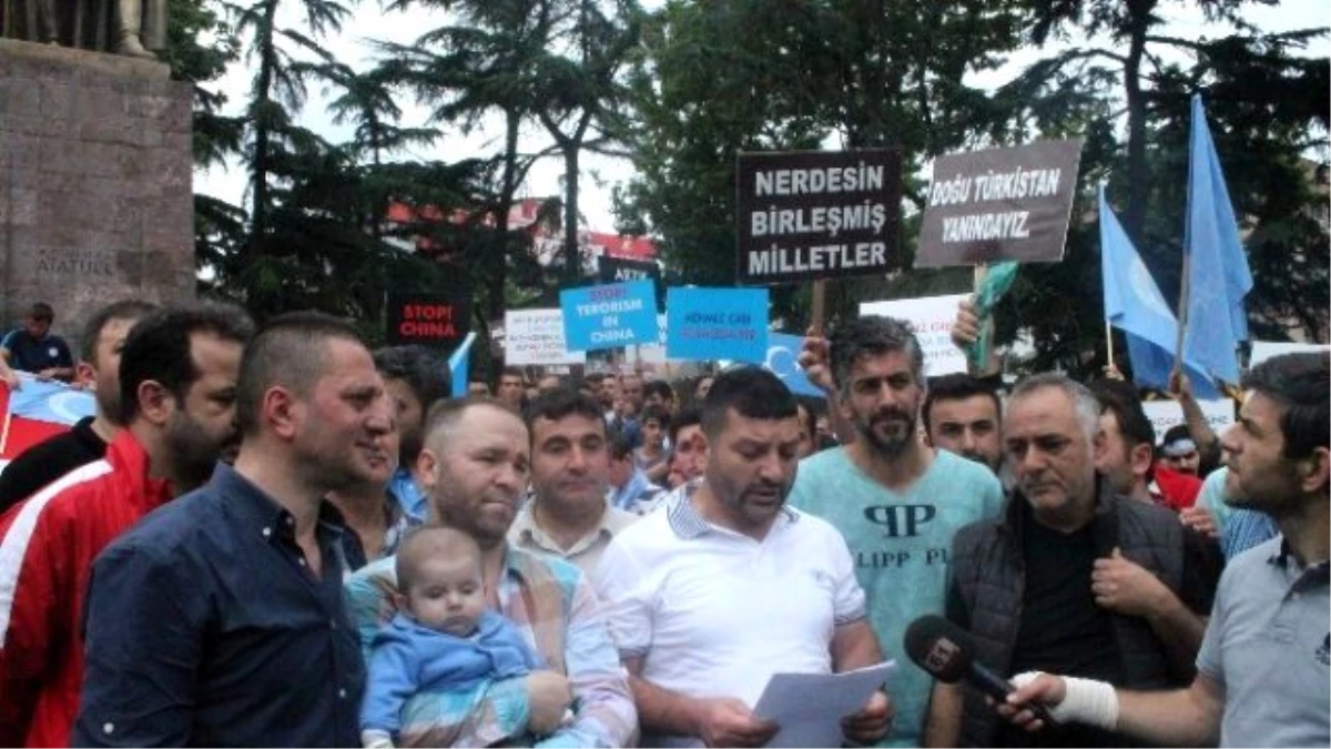 Doğu Türkistan\'daki Çin Zulmü Trabzon\'da Protesto Edildi