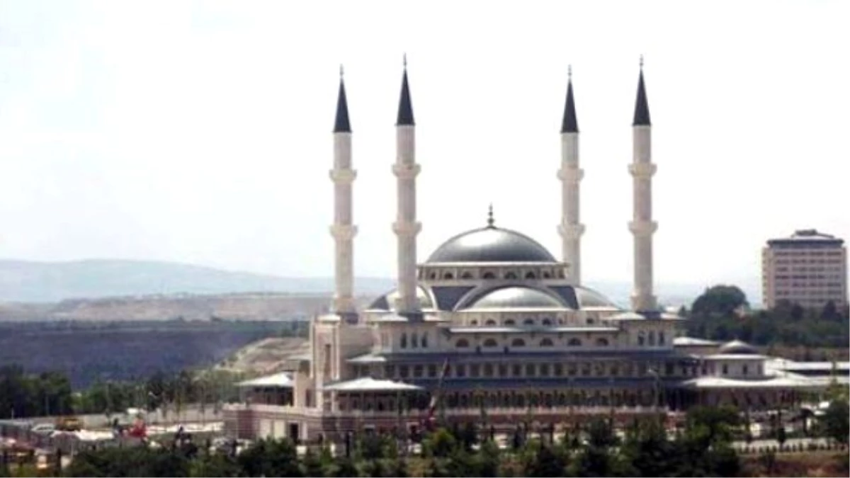 Saray\'ın İçindeki Beştepe Millet Camii, Dualarla Açıldı