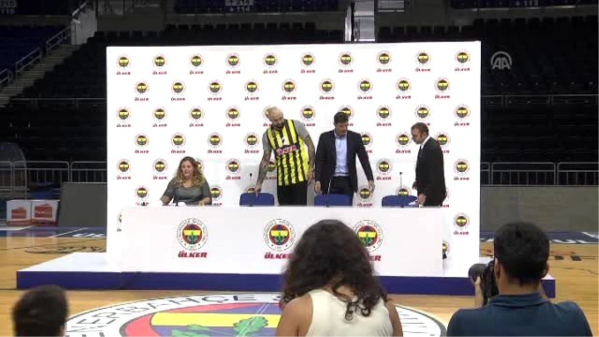 Fenerbahçe Ülker, Antic\'e İmza Attırdı