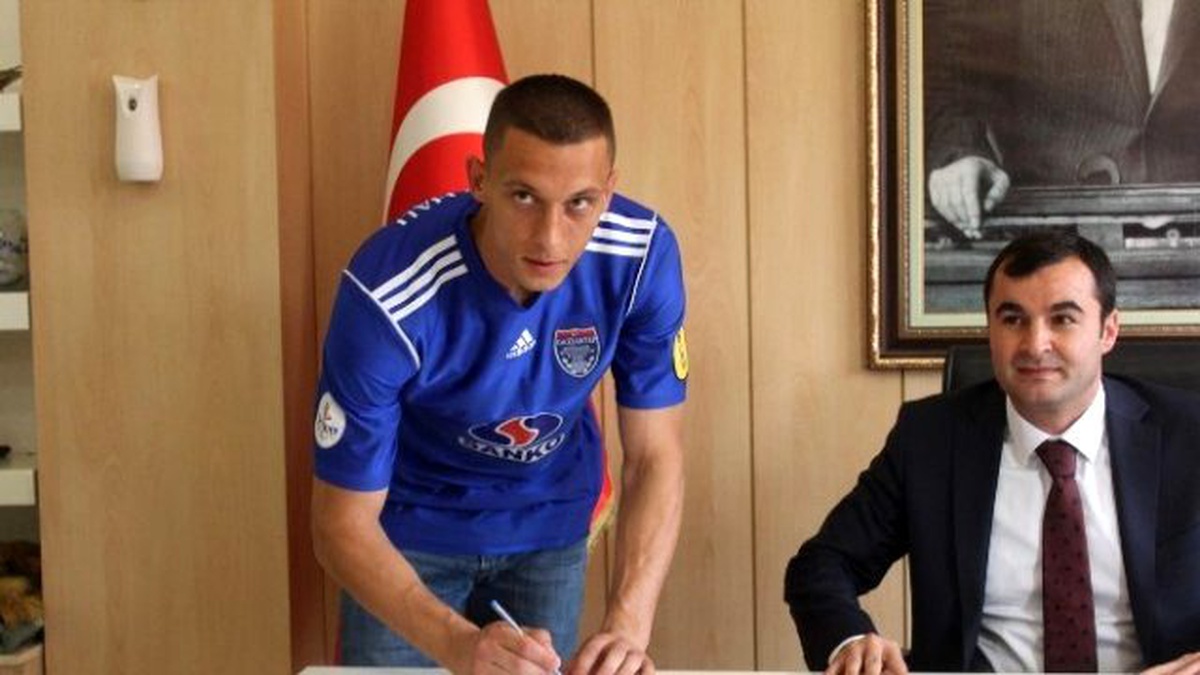 Gaziantep Büyükşehir Belediyespor Kaleci Adam Stochowiak ile Sözleşme İmzaladı