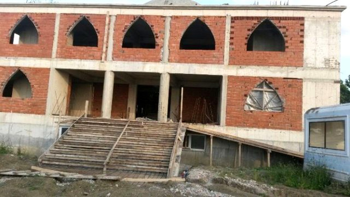 Kelebek Çayırı Camii İbadete Açılmak İçin Yardım Bekliyor