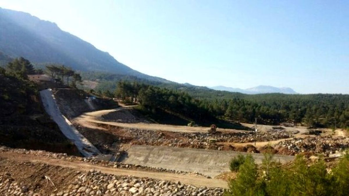 Manavgat Yeşilbağ Göletinde Çalışmalar Devam Ediyor
