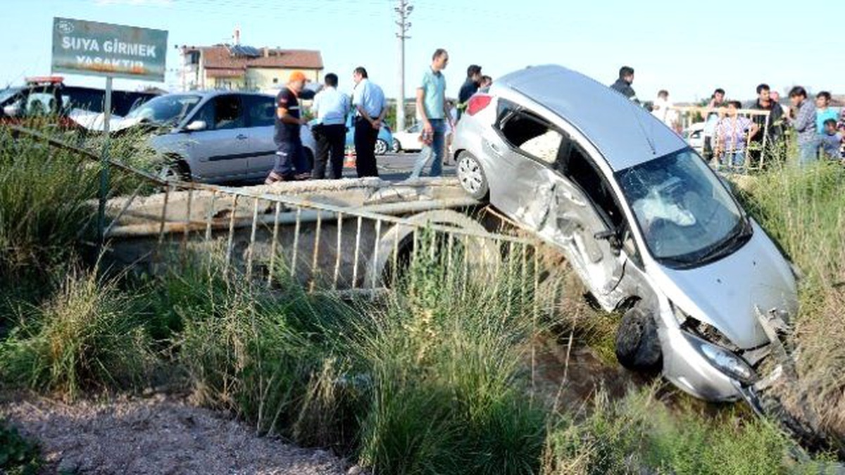 Otomobil Sulama Kanalına Düştü: 7 Yaralı