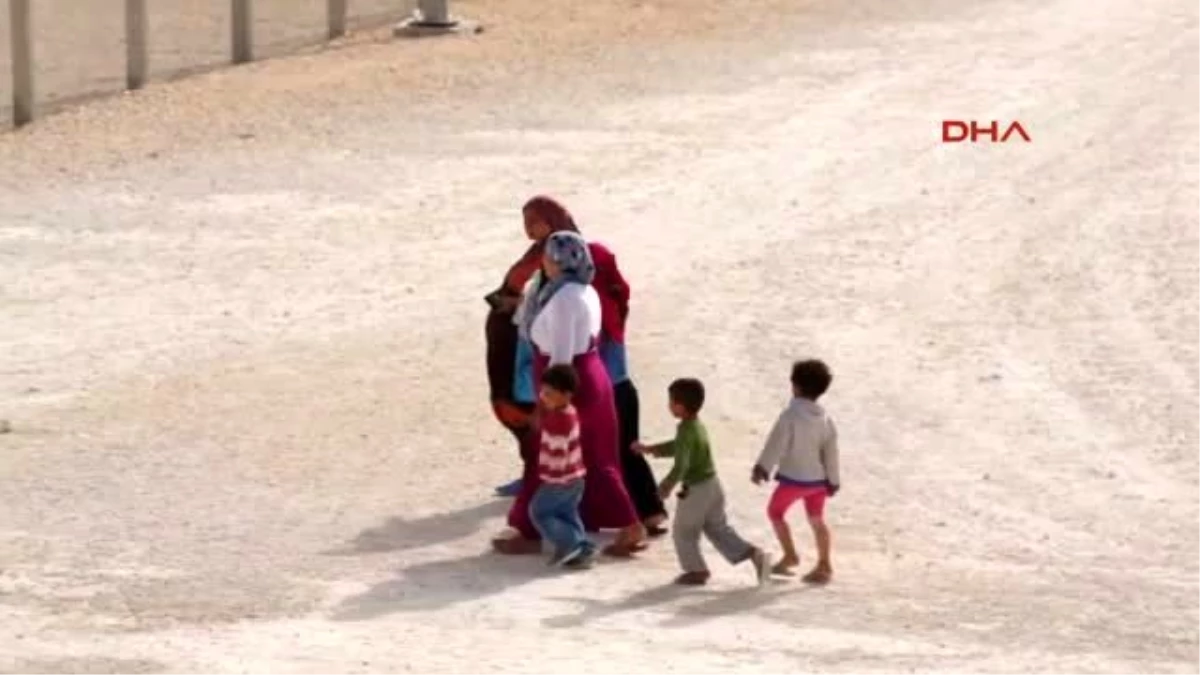 Savaş Mağduru Kobanili Kürtler Suruç\'taki Çadırkentte Kalıyor