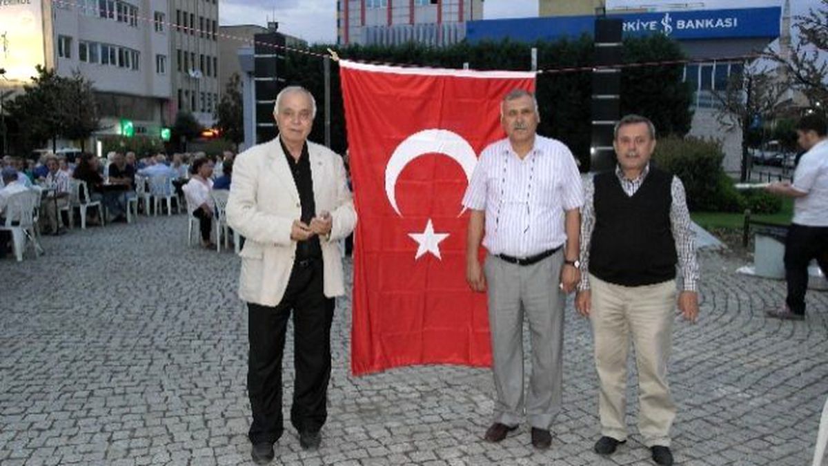 Türk Ocakları\'ndan İftar Yemeği