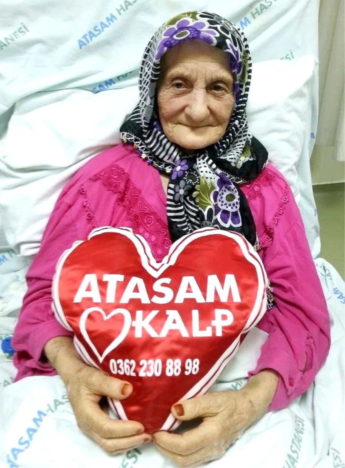 109 Yaşındaki Emine Nineye Kalp Pili Takıldı
