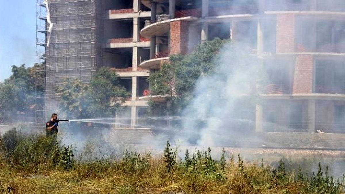 Anız Yangınına İtfaiye Müdahale Etti