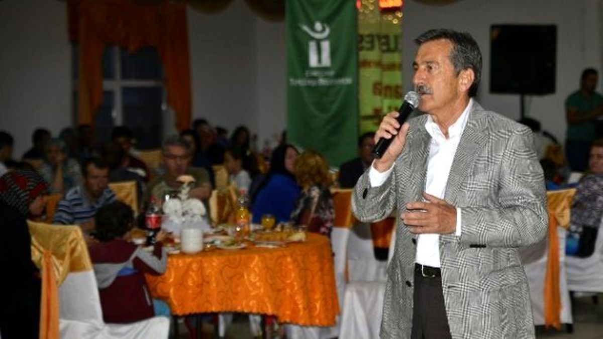 Tepebaşı Belediyesi Personeli İftar Yemeğinde Buluştu