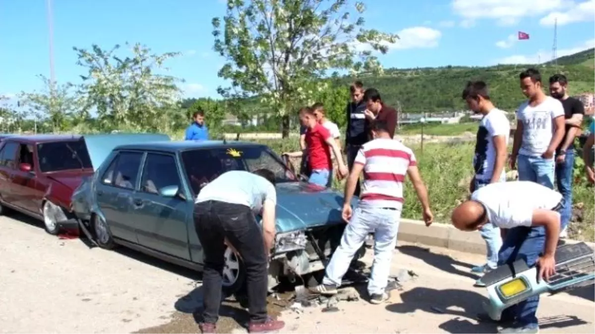 Çanakkale\'de Araçların Alev Aldığı Kaza