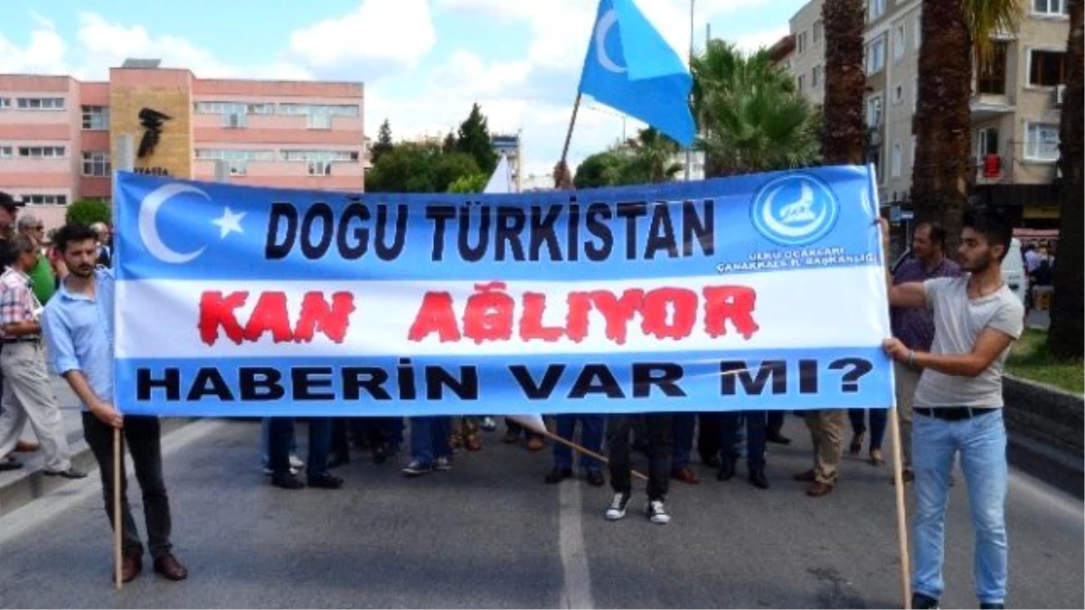 Çanakkale\'de Doğu Türkistan\'a Destek Yürüyüşü