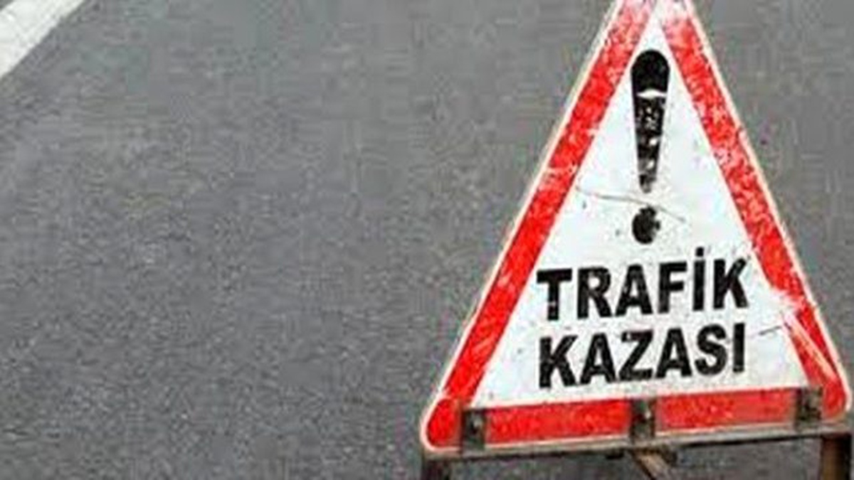 Kahramanmaraş\'ta Otomobil Direğe Çarptı: 1 Ölü, 1 Yaralı