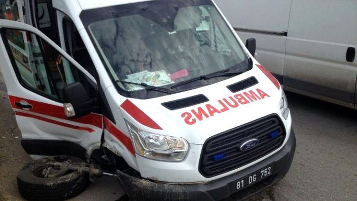 Kazada Yaralananları Almaya Giden da Ambulans Kaza Yaptı