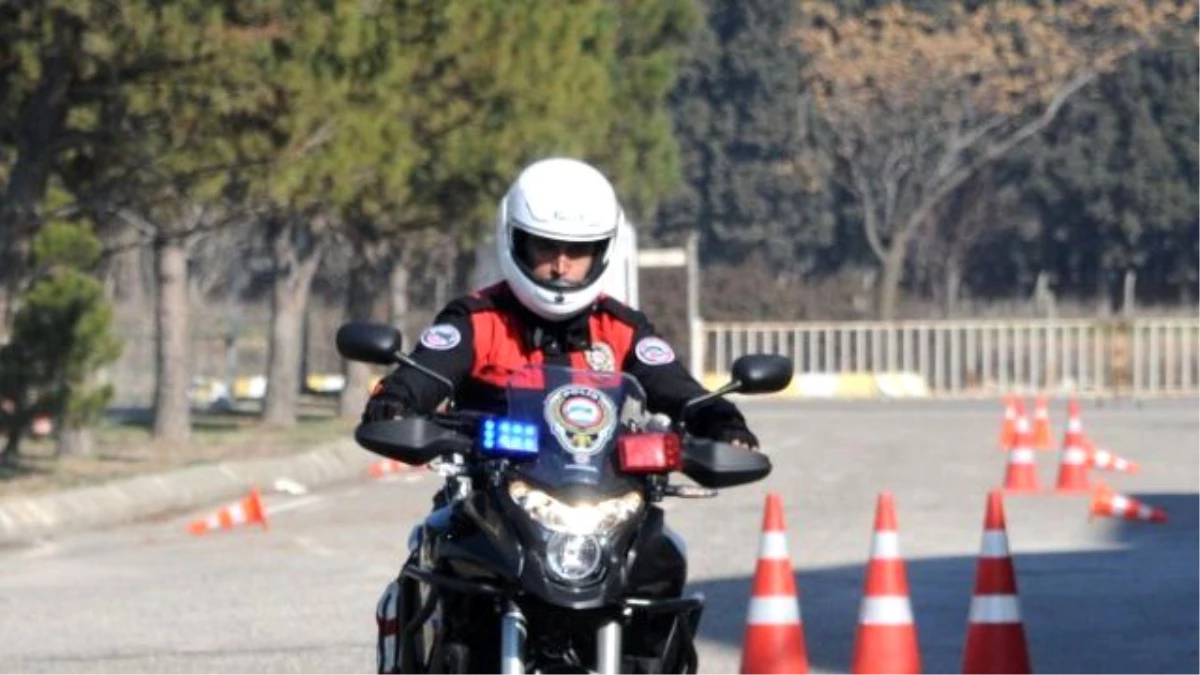 Motosikletli Polis Timi" Kursu