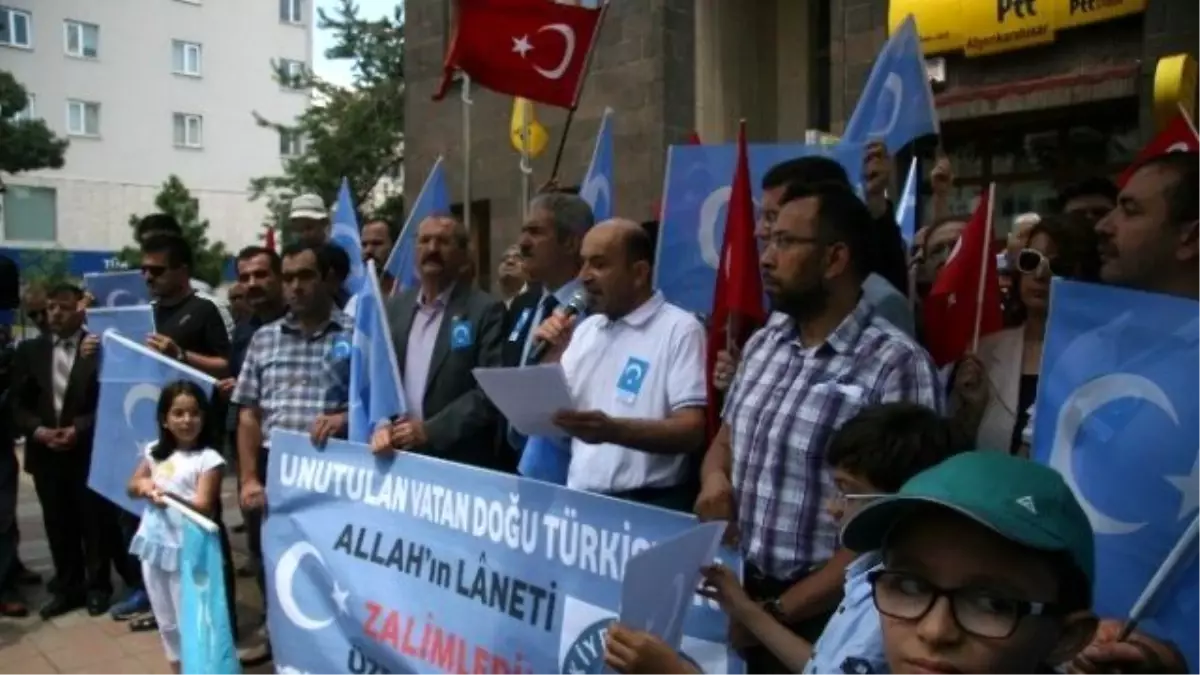 Türkiye Kamu-sen Afyonkarahisar Üyeleri "Çin" Zulmünü Protesto Etti