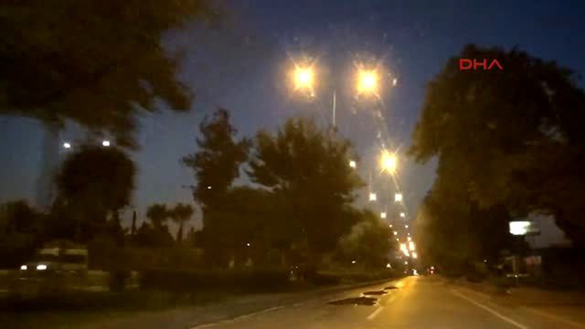 Antalya - Polis Otomobiline Çarparak Durdu