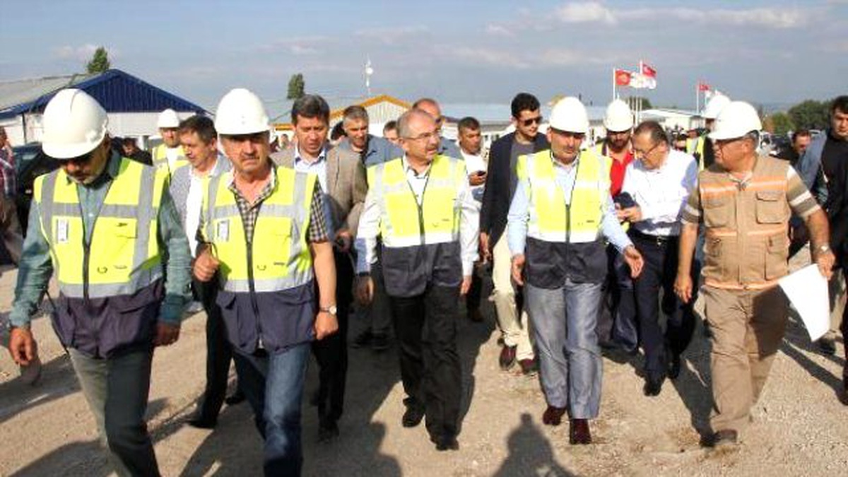Bakan Müezzinoğlu: Türkiye\'nin Temel Sorunu Reel Muhalefetin Olmaması