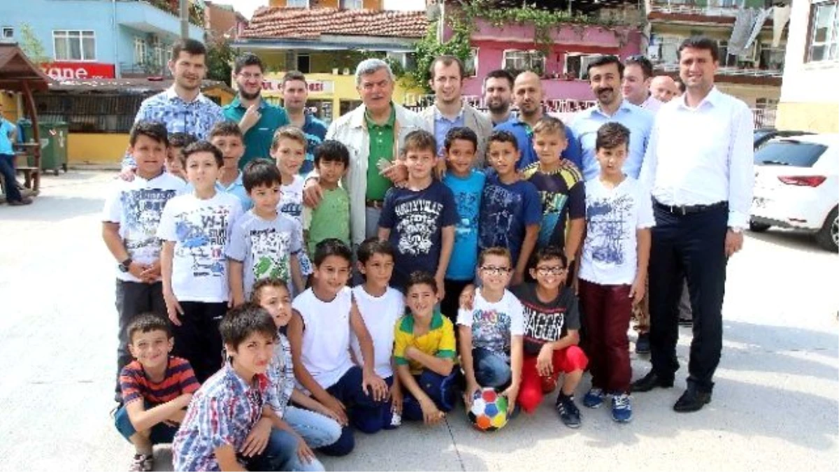 Başkan Karaosmanoğlu, Tügva\'nın Yaz Okulunu Ziyaret Etti