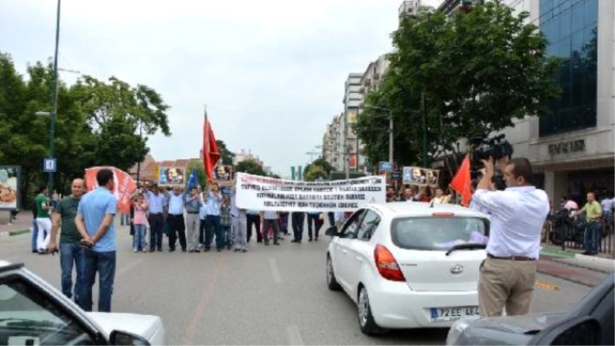 Bursa\'da Alperenler\'den Doğu Türkistan Protestosu