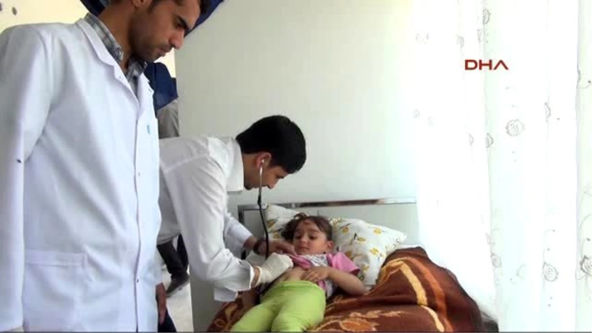 Çorum Iraklı 3 Doktor, Mülteci Hastaları Muayene Ediyor