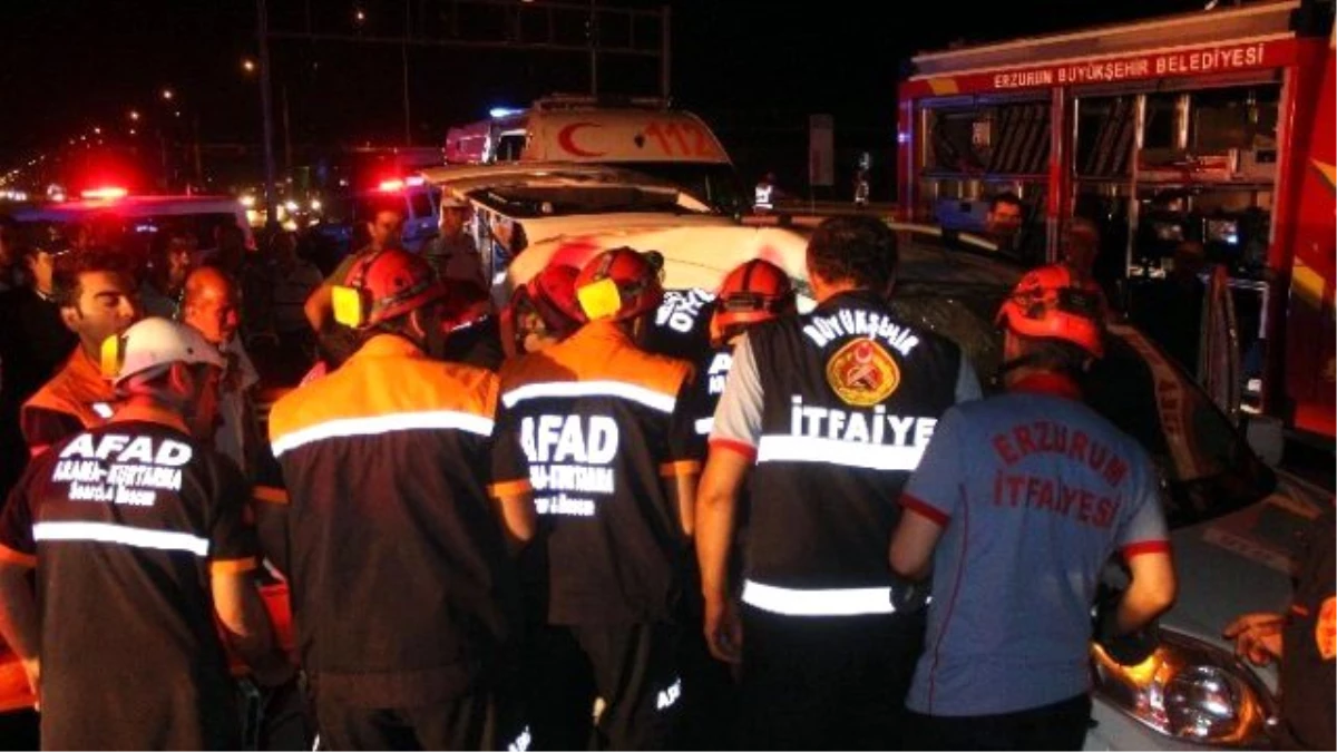 Erzurum\'da Trafik Kazasında 6 Kişi Yaralandı