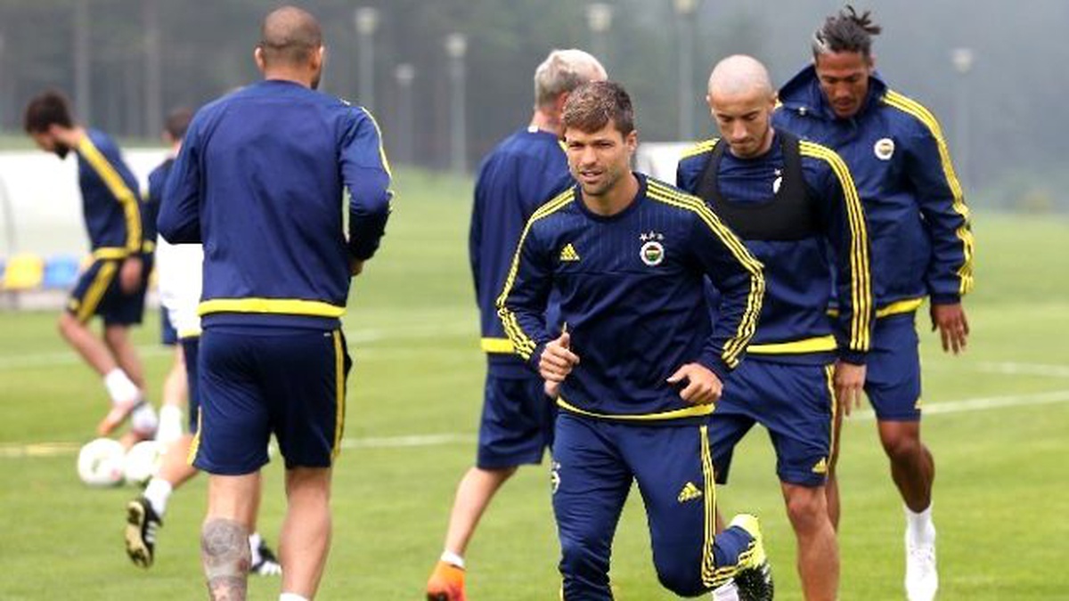 Fenerbahçe, Yeni Sezon Hazırlıklarını Sürdürüyor