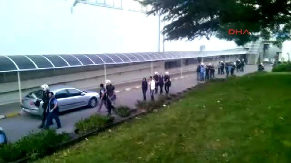 Gebze Polis, Eylemci İşlere İftar Vakti Müdahale Etti: 15 Gözaltı
