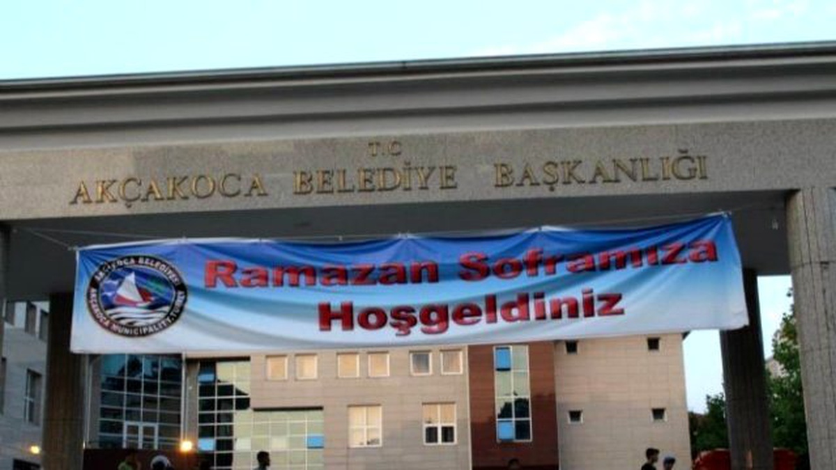 İftar Yemeğine Tasavvuf Sanatçısı Mürşit Kavurmacı Renk Kattı