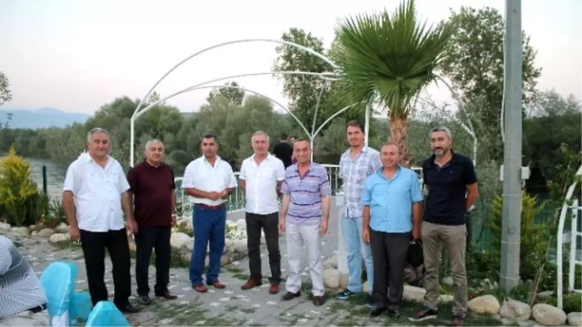 Manavgat Oto Galericileri İftarda Buluştu