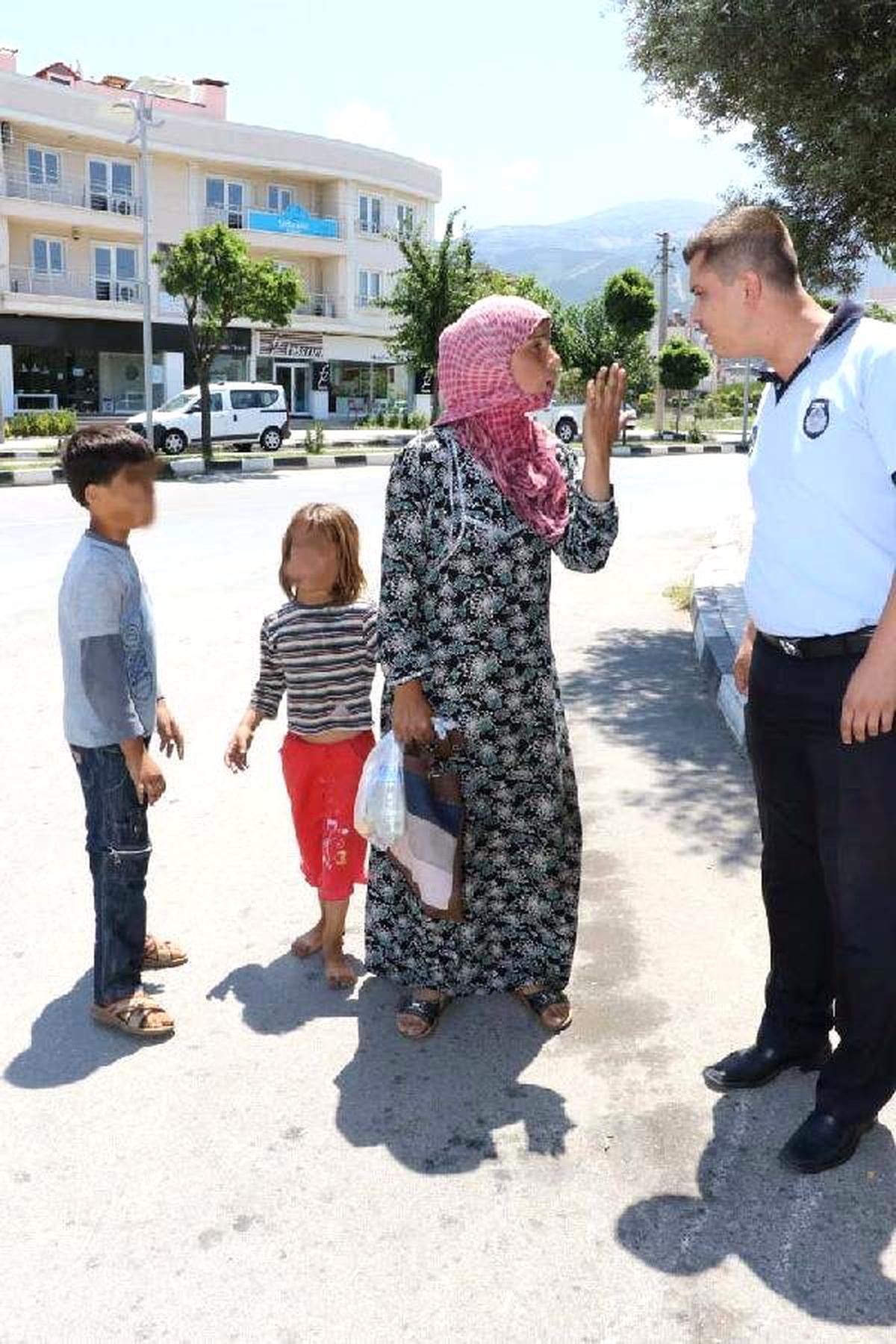 Manisa\'da Yakalanan Dilencilerin Yarısı Suriyeli