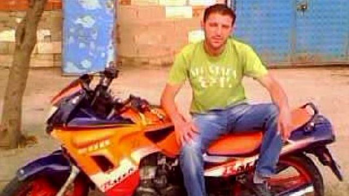 Motosiklet Kamyona Çarptı: 1 Ağır Yaralı