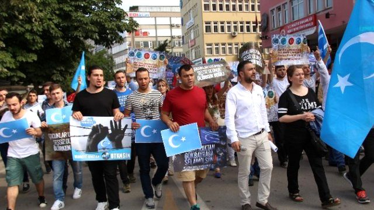 Samsunlular Çin Zulmüne Karşı Yürüdü