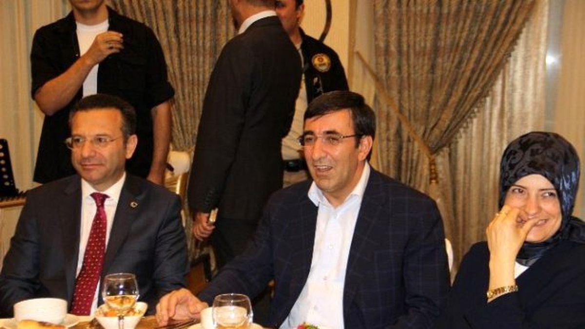 Stk\'lar ve Kanaat Önderleri İftarda Buluştu