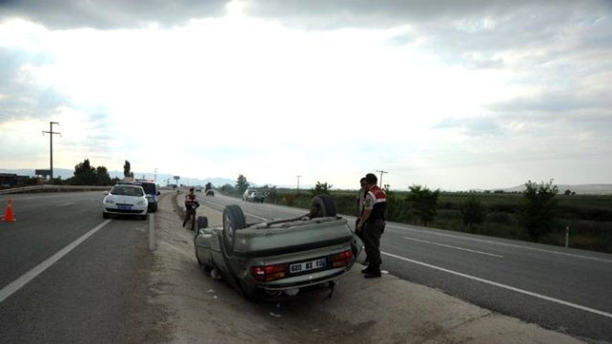 Afyonkarahisar\'da Trafik Kazası: 5 Yaralı