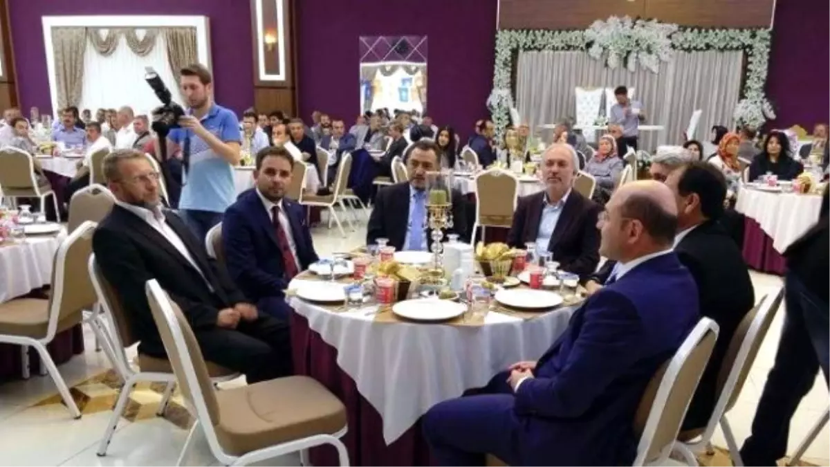 AK Parti'den İftar