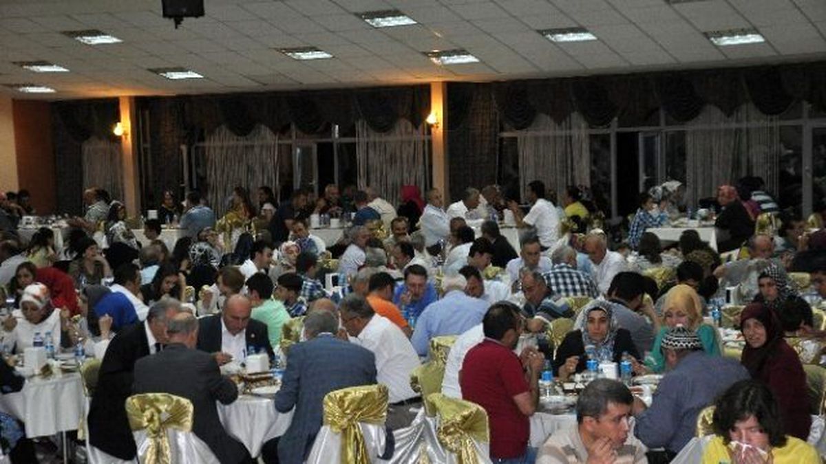 AK Parti İftarda Buluştu