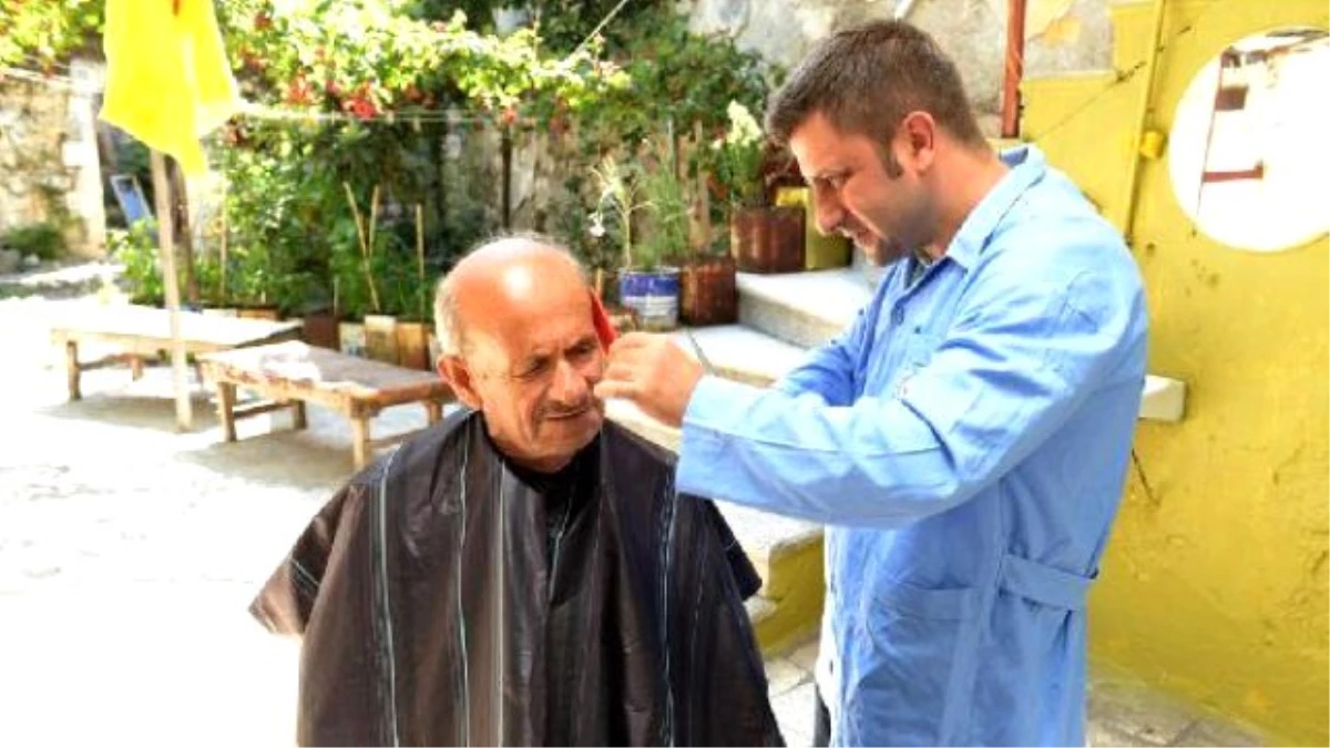 Antakya Belediyesi, Yaşlılara Ücretsiz Evde Temizlik ve Bakım Hizmeti Veriyor