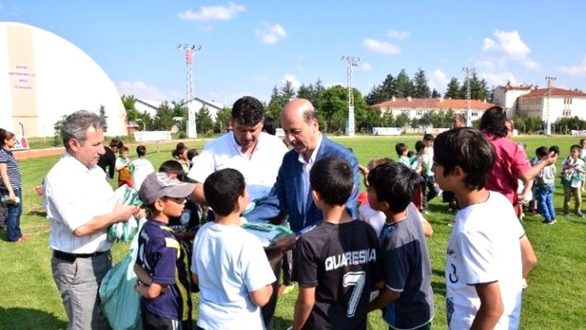 Başkan Bozkurt Yaz Okulunu Ziyaret Etti