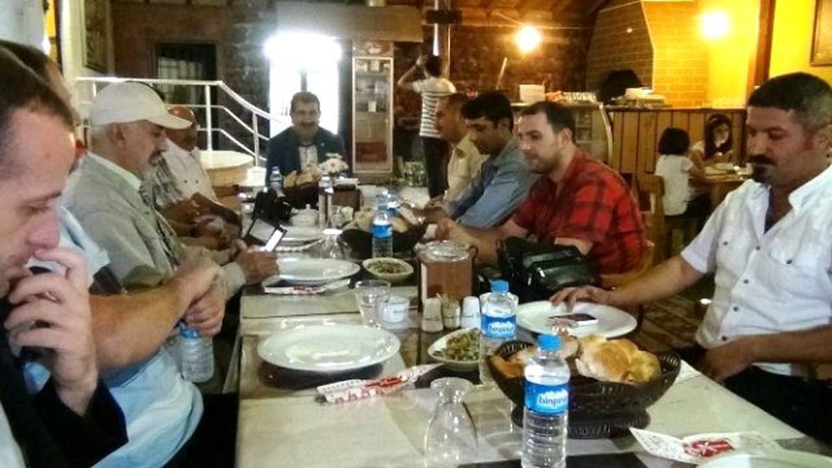 Başkan Nihat Çelik Gazetecilerle İftarda Bir Araya Geldi