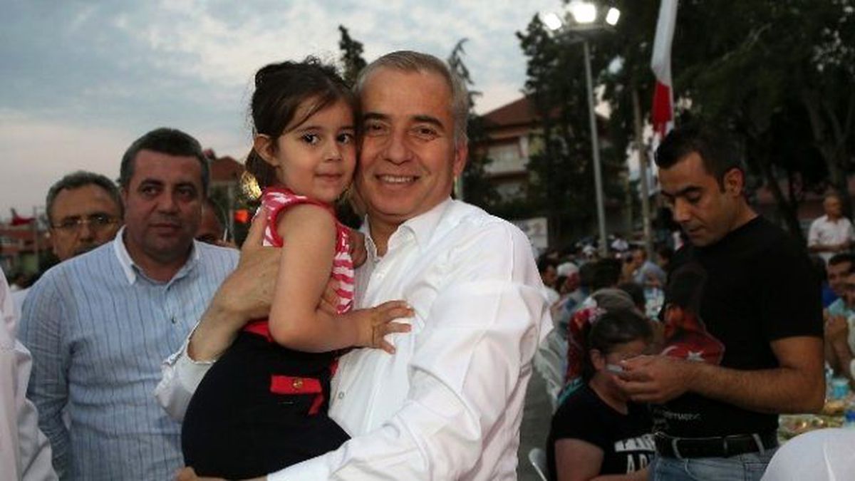 Başkan Zolan, İftarda Vatandaşlarla Buluştu