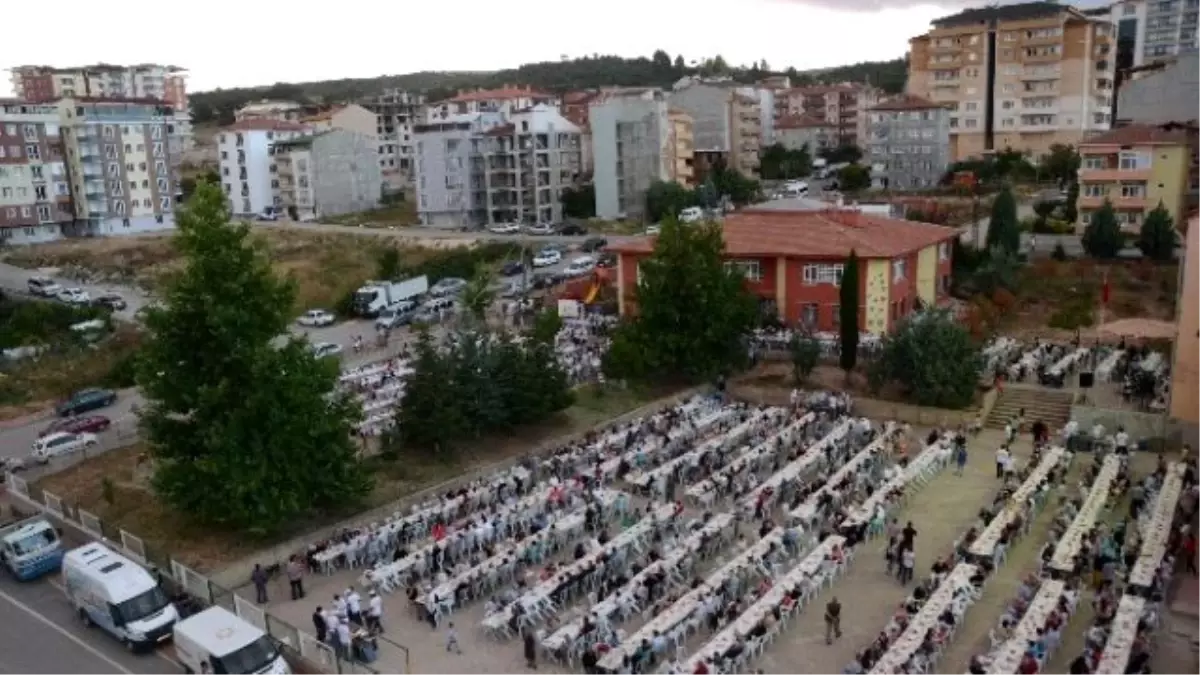 Bilecik Belediyesinden Mahalle İftarı