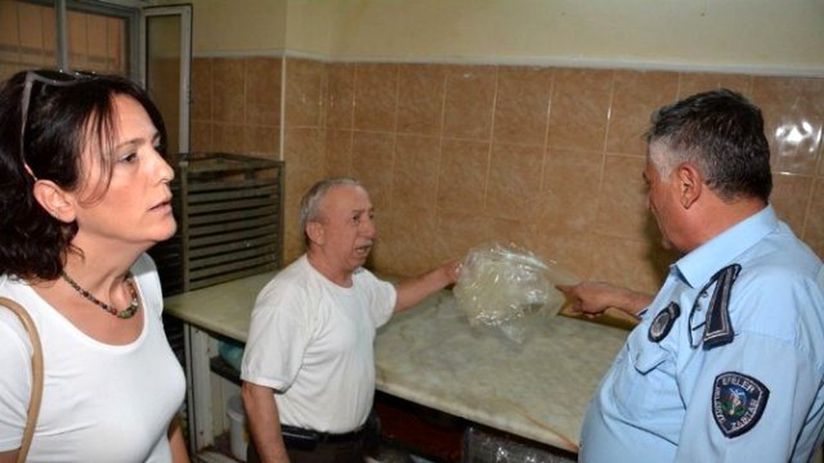 Efeler\'de Zabıta Ekipleri Fırınları Denetledi