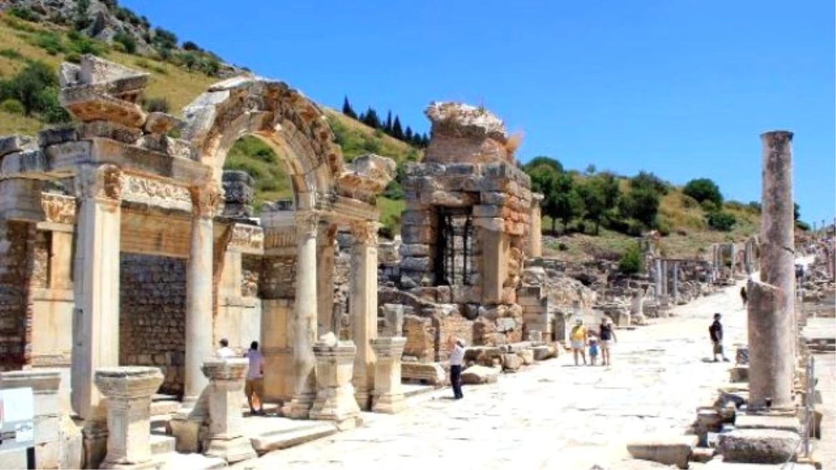 Efes\'in "Dünya Miras Listesi"Ne Alınması