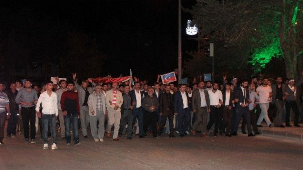 Erzurum\'da Doğu Türkistan\'a Destek Yürüyüşü