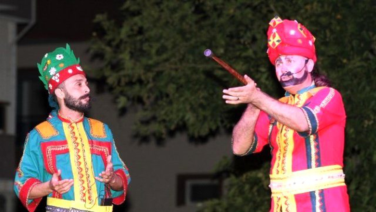 Gaziemir\'de Geleneksel Eğlence