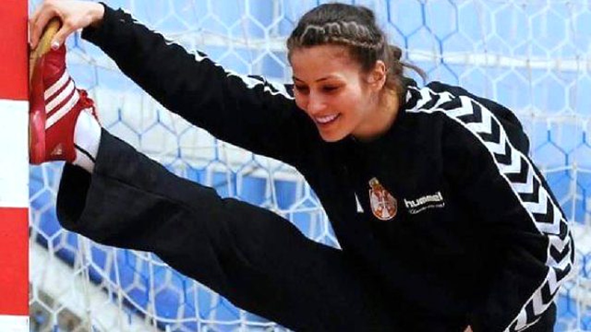Genç Uşakspor Kadın Hentbol Takımına Sırp Kaleci